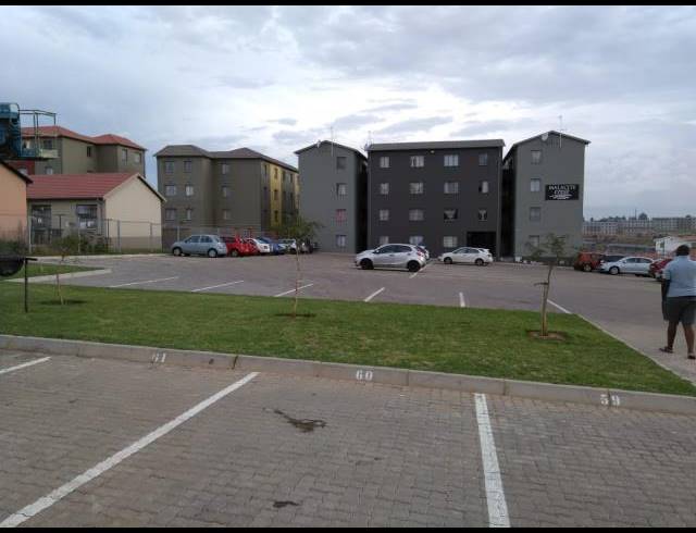 2 BEDROOM APARTMENT FOR SALE IN FLEURHOF